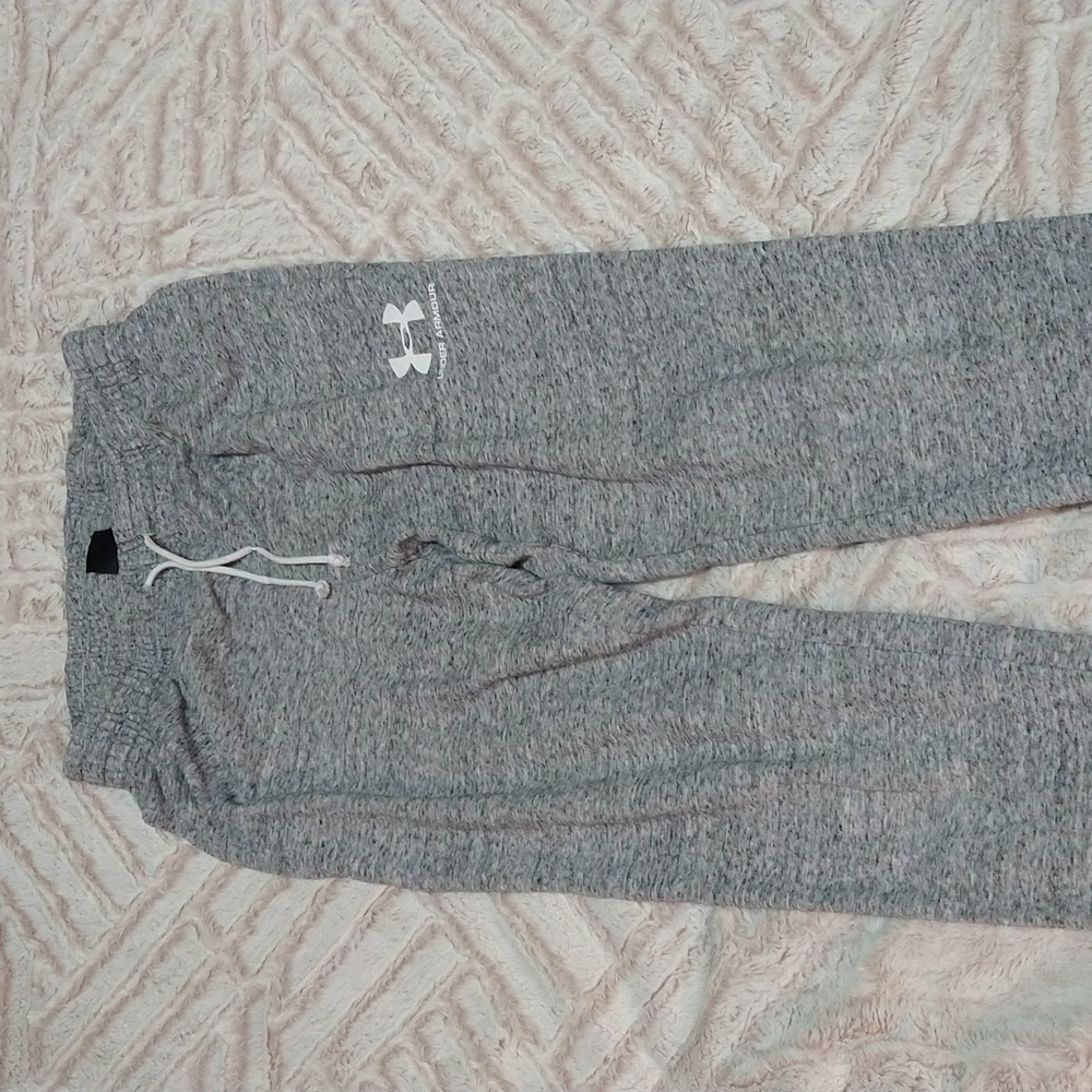 Men's Under Armour Large sweatpants grey